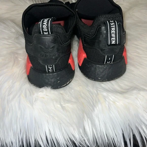 Adidas NMD R1 Core Men’s Black/Solar Red Sneaker Sz 11 - Picture 3 of 12